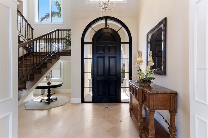 Image No.4-4 Bed Property for sale