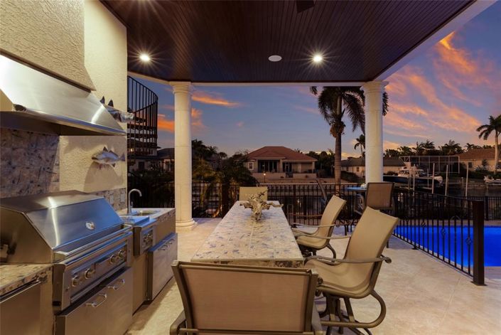 Image No.49-4 Bed Property for sale