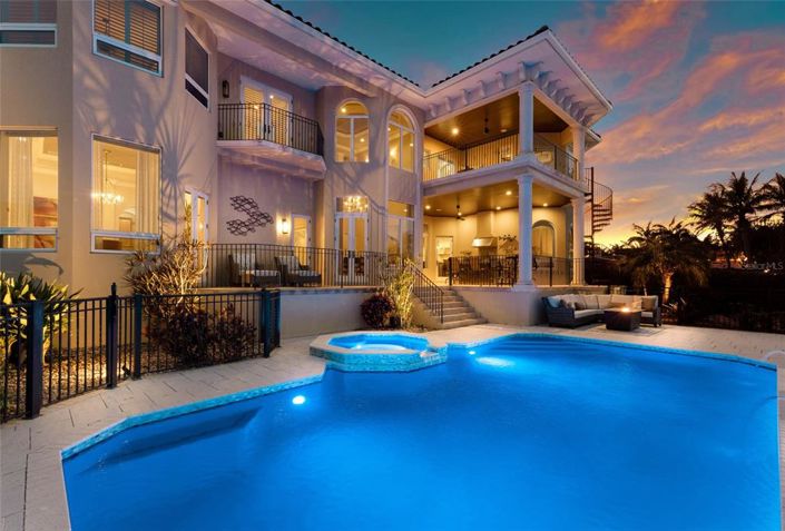 Image No.51-4 Bed Property for sale