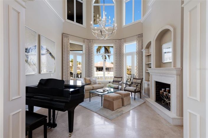 Image No.6-4 Bed Property for sale