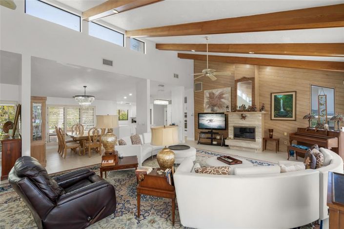 Image No.14-3 Bed Property for sale