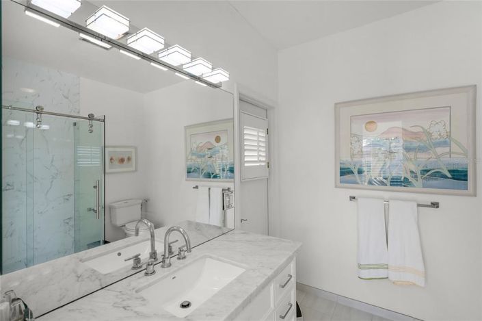 Image No.30-3 Bed Property for sale