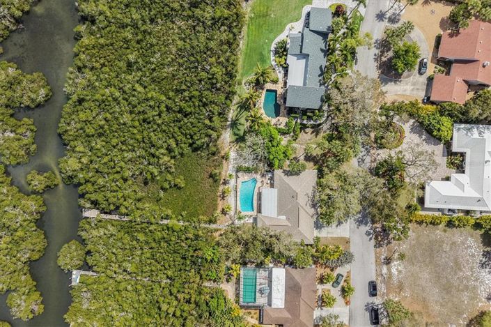 Image No.28-3 Bed Property for sale