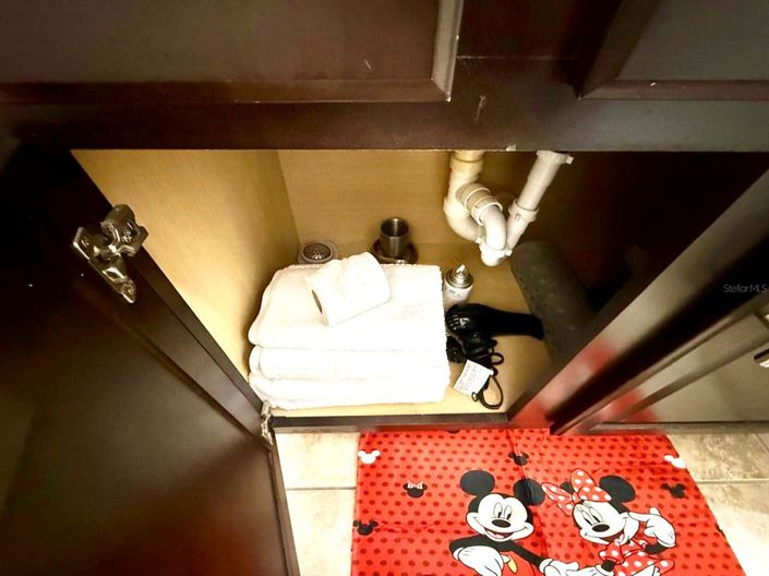 Image No.11-3 Bed Townhouse for sale