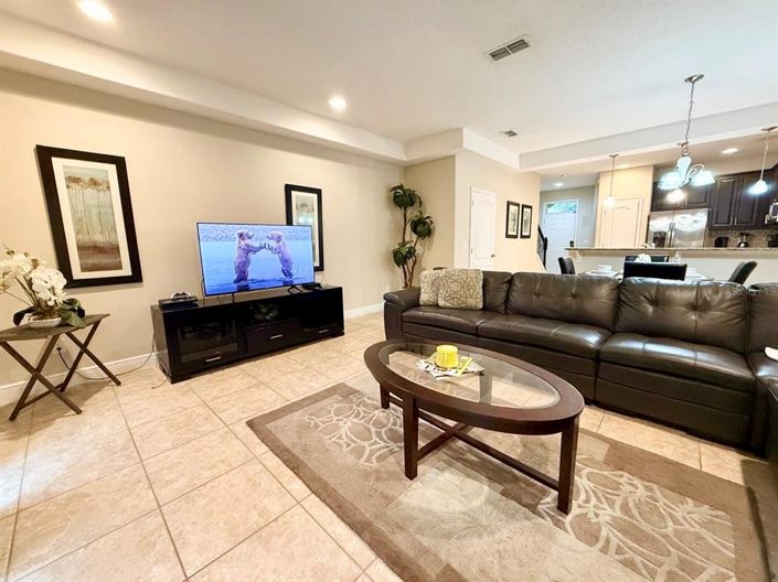 Image No.24-3 Bed Townhouse for sale