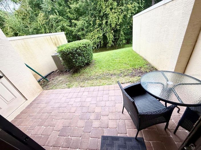 Image No.26-3 Bed Townhouse for sale