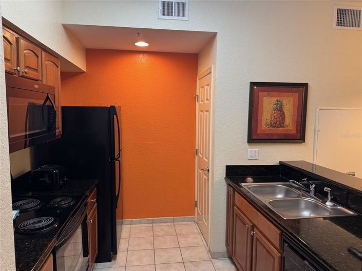 Image No.9-2 Bed Property for sale