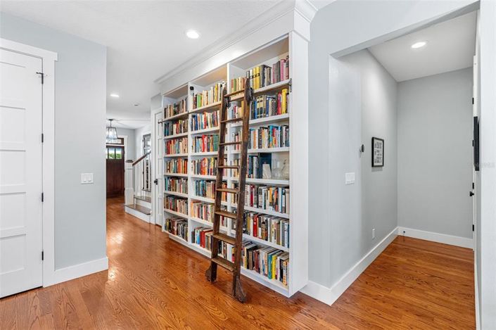 Image No.10-5 Bed Property for sale