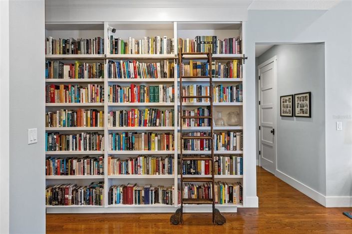 Image No.11-5 Bed Property for sale