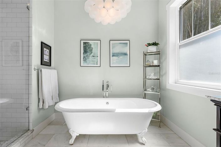 Image No.26-5 Bed Property for sale