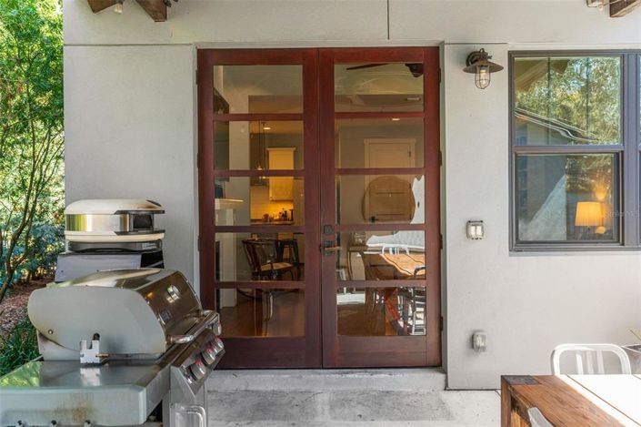 Image No.30-5 Bed Property for sale