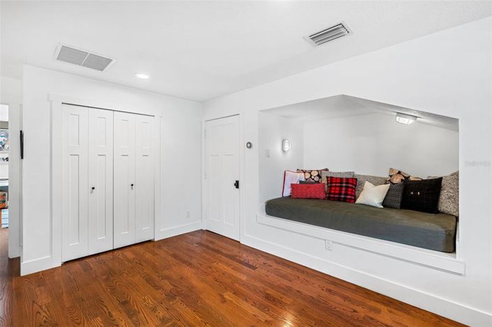 Image No.42-5 Bed Property for sale