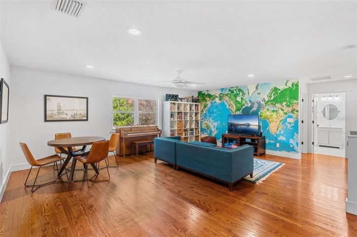 Image No.44-5 Bed Property for sale