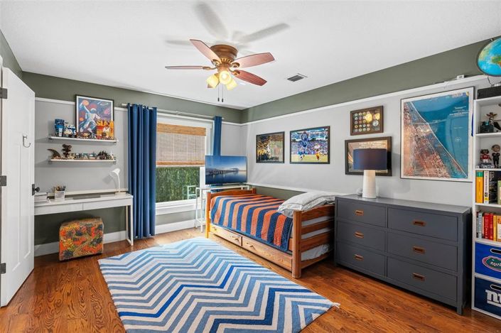 Image No.48-5 Bed Property for sale