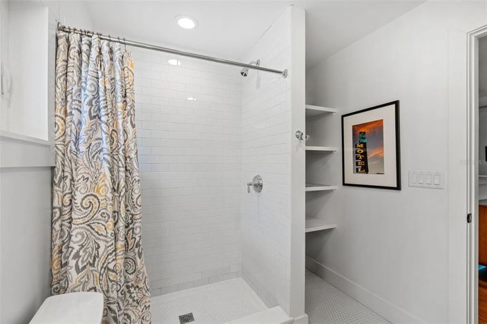 Image No.53-5 Bed Property for sale