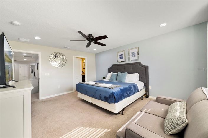 Image No.16-5 Bed Townhouse for sale