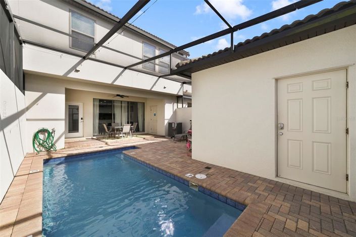 Image No.25-5 Bed Townhouse for sale