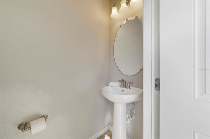 Image No.26-5 Bed Townhouse for sale