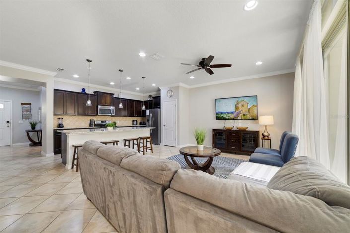 Image No.9-5 Bed Townhouse for sale