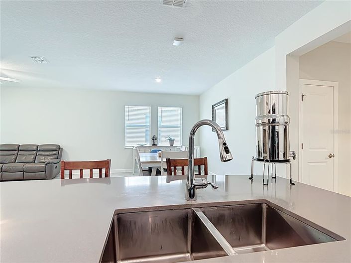 Image No.6-Propriété de 4 chambres à vendre à Kissimmee