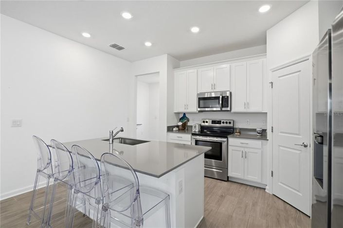 Image No.11-4 Bed Property for sale