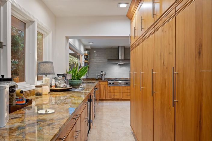 Image No.15-4 Bed Property for sale