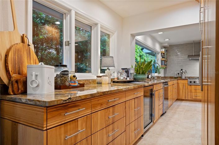 Image No.16-4 Bed Property for sale