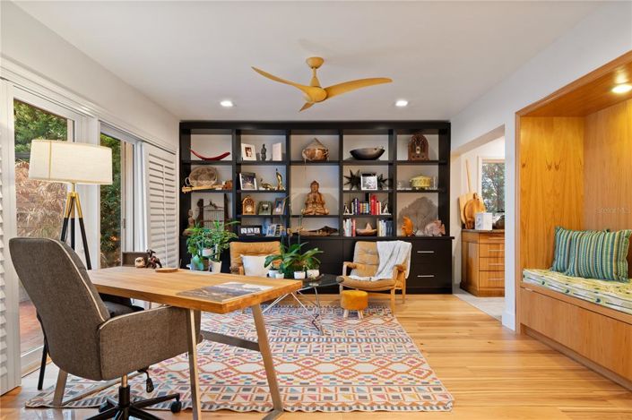 Image No.17-4 Bed Property for sale