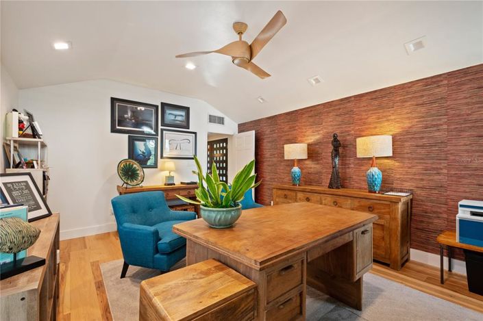 Image No.26-4 Bed Property for sale