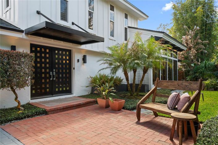 Image No.4-4 Bed Property for sale