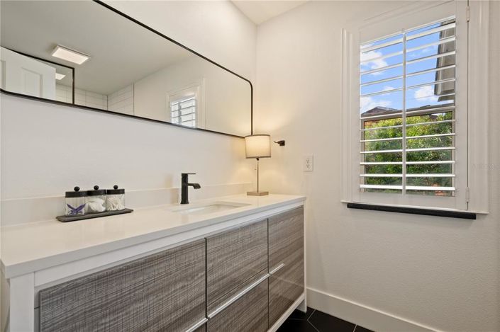 Image No.40-4 Bed Property for sale