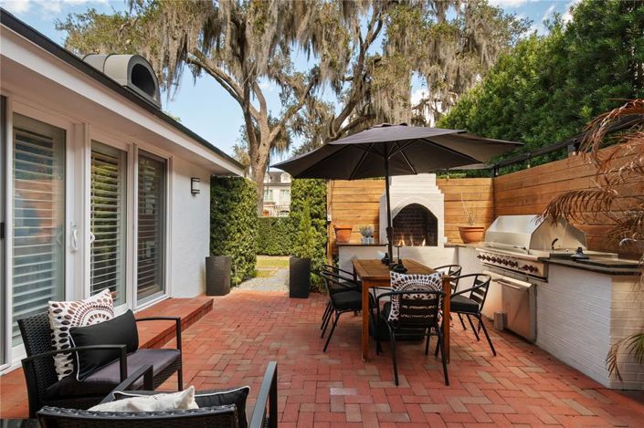 Image No.44-4 Bed Property for sale