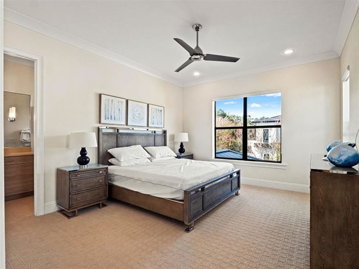 Image No.37-7 Bed Property for sale