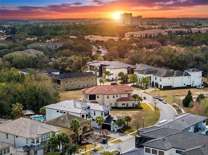 Image No.50-7 Bed Property for sale