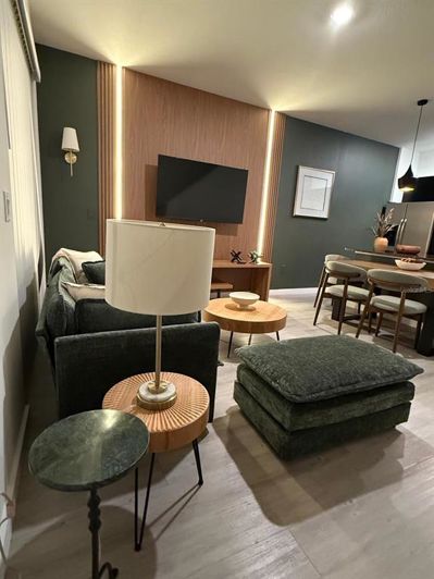 Image No.6-3 Bed Townhouse for sale