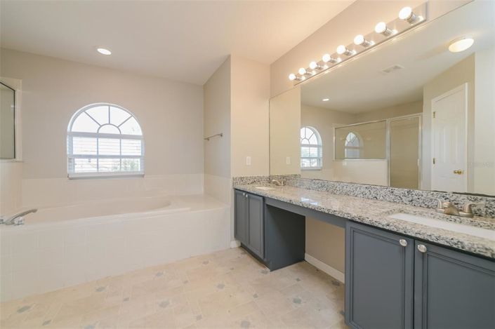 Image No.10-Propriété de 4 chambres à vendre à Kissimmee