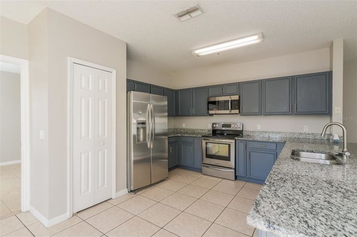 Image No.3-Propriété de 4 chambres à vendre à Kissimmee