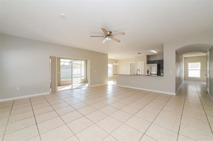 Image No.6-Propriété de 4 chambres à vendre à Kissimmee