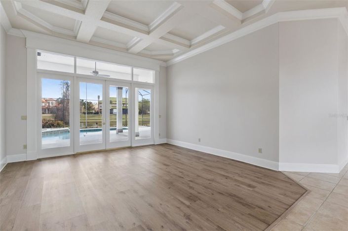 Image No.11-6 Bed Property for sale