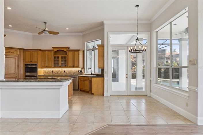 Image No.16-6 Bed Property for sale