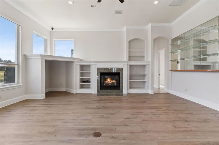 Image No.20-6 Bed Property for sale