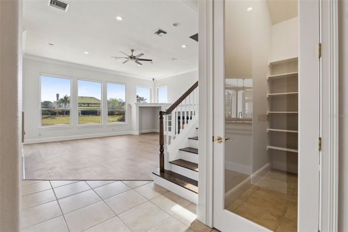 Image No.23-6 Bed Property for sale