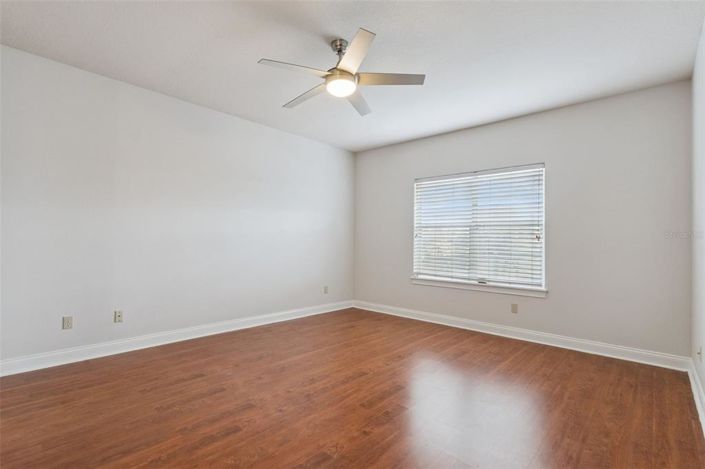 Image No.38-6 Bed Property for sale