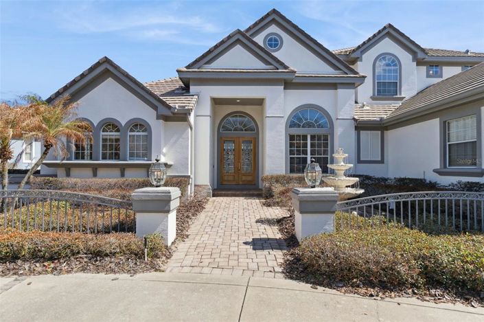 Image No.5-6 Bed Property for sale