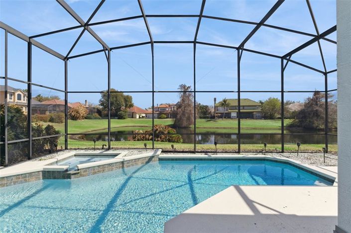 Image No.50-6 Bed Property for sale