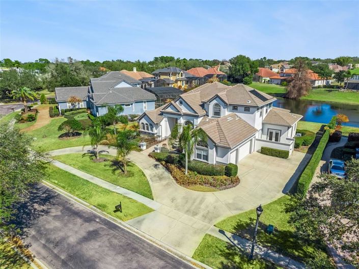 Image No.55-6 Bed Property for sale