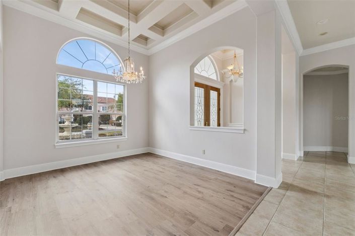 Image No.8-6 Bed Property for sale