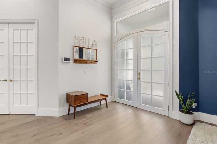 Image No.10-5 Bed Property for sale