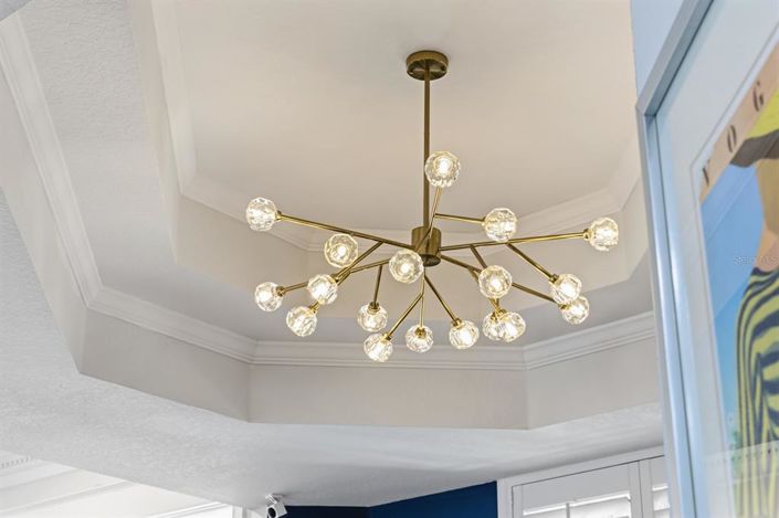 Image No.17-5 Bed Property for sale