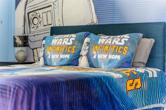 Image No.25-5 Bed Townhouse for sale